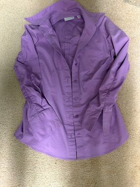 EUC NY& Co Lavender Button-Down Shirt size XS